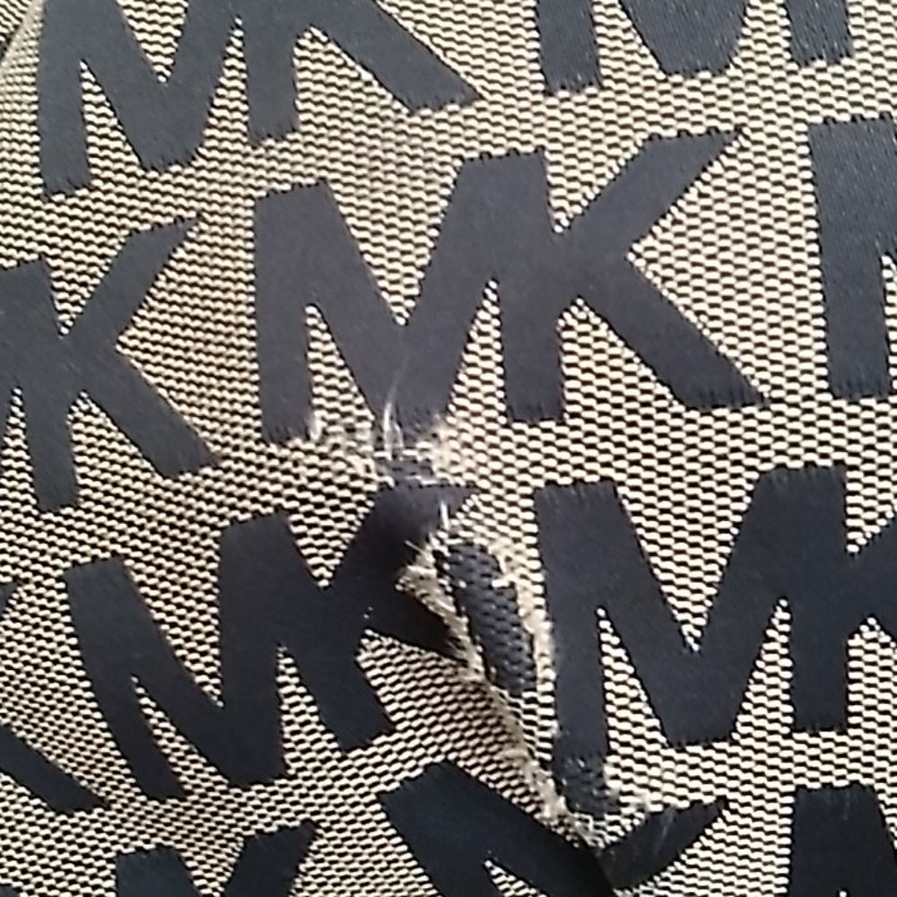 Michael Kors Logo Bag - Picture 5 of 5
